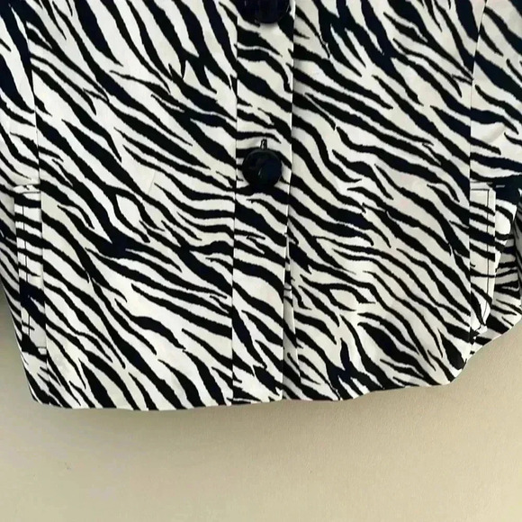❤️2/$50❤️[US10] Chapter One Lined  Zebra Print Linen Blend Button Up Jacket - Picture 4 of 5